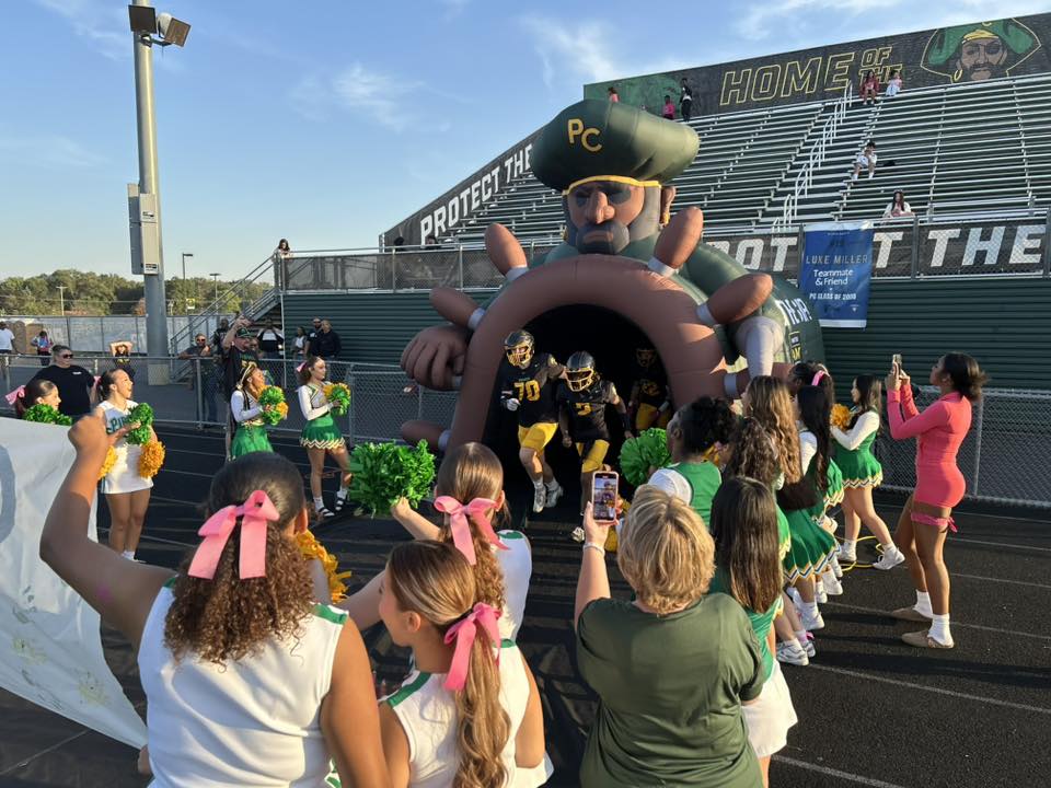 Inflatable Pirate Mascot Tunnel