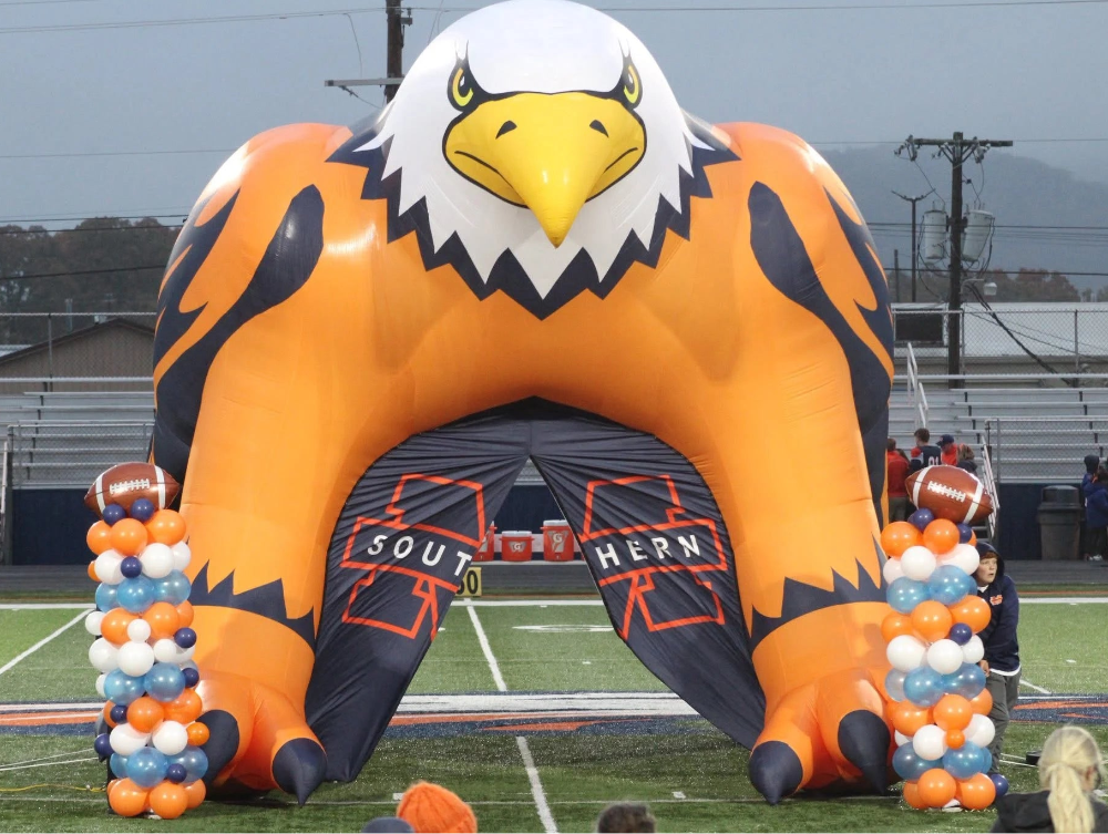 Small Inflatable Eagles Tunnel