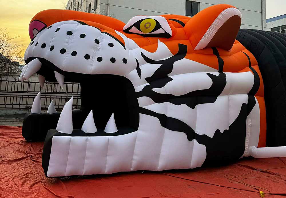Inflatable Tiger Football Tunnel